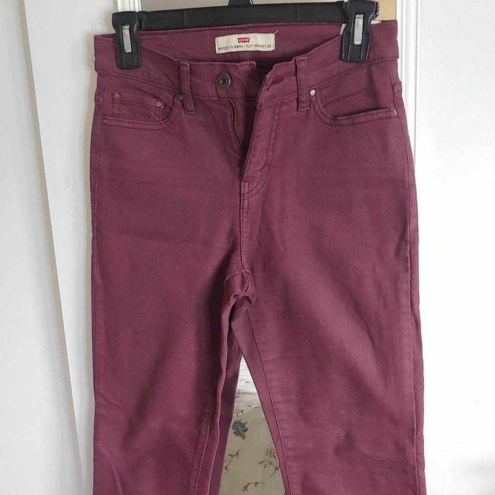 80's Vintage Levi's Woman Burgundy Jeans 512 (4)